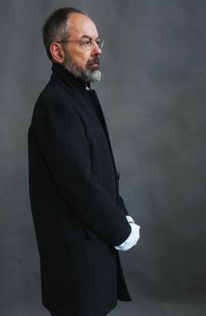Men – Conor wears ADAM in #49 100% Cashmere